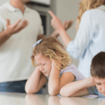 Cómo evitar discutir delante de los hijos