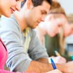 Financiar tus estudios universitarios: ¡Descubre cómo hacerlo!