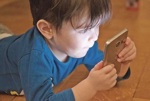 6 Enseñanzas que los Dispositivos Móviles Inhiben en los Niños: Consejos para Padres