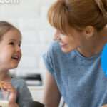 Aprender a Reírse de Uno Mismo: Consejos para Educar con Humor a los Niños