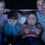 Beneficios de ver películas de miedo con preadolescentes