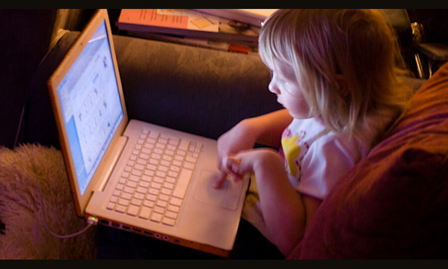 Decálogo: La seguridad de los niños en Internet que todo padre debe conocer