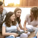 La Importancia de Escuchar: Abordando las Emociones de los Adolescentes
