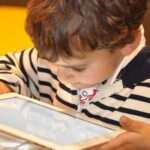 Padres adictos a los smartphones que descuidan a sus hijos: Cómo encontrar un equilibrio