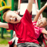 Cómo deben ser los horarios de los niños en verano