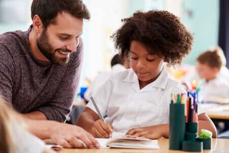 ¿Cómo motivar a un adolescente a estudiar?