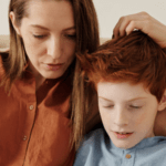 Estamos divorciados y nuestro hijo se aprovecha de la situación, ¿cómo debemos actuar?