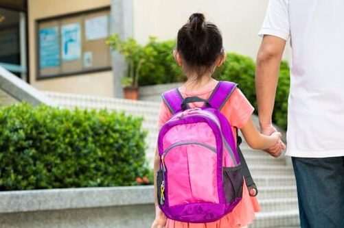 Consejos para ayudar a mi hijo a adaptarse a una escuela nueva